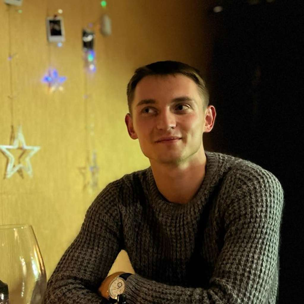             Лекомцев Михаил Александрович
    